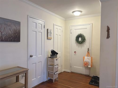 apt-2j-19 Old Mamaroneck Rd, White Plains, NY, 10605-1756 | Card Image