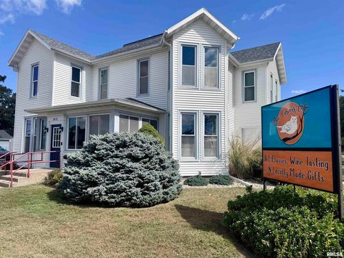 1415 4th St, Fulton, IL, 61252-1737 | Card Image