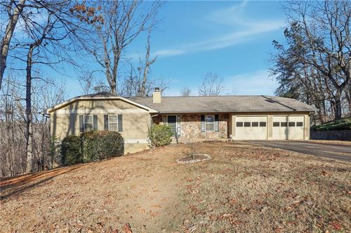 2224 Colonial Dr, Gainesville, GA, 30501-1322 | Card Image