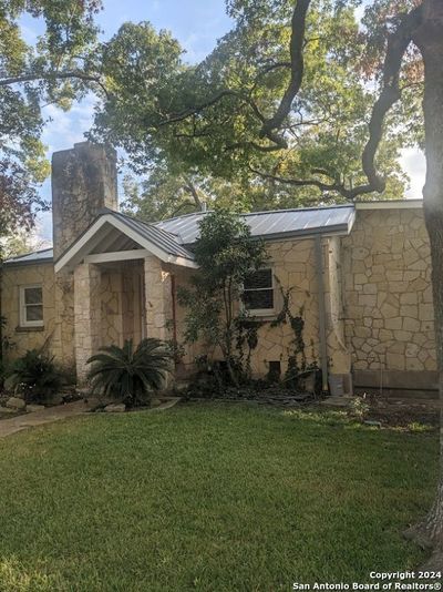 124 Castano Avenue, House other with 3 bedrooms, 3 bathrooms and null parking in Alamo Heights TX | Image 2