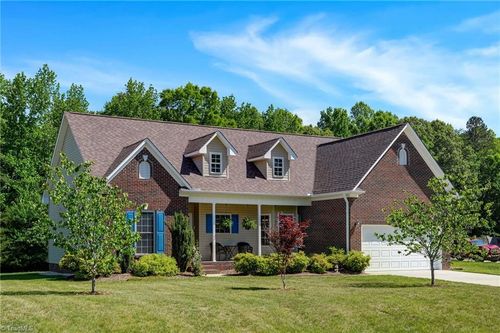 251 River Run Dr, Reidsville, NC, 27320-9036 | Card Image