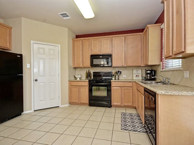 UNIT-5002 - 9201 Brodie Ln, Condo with 2 bedrooms, 3 bathrooms and 2 parking in Austin TX | Image 10