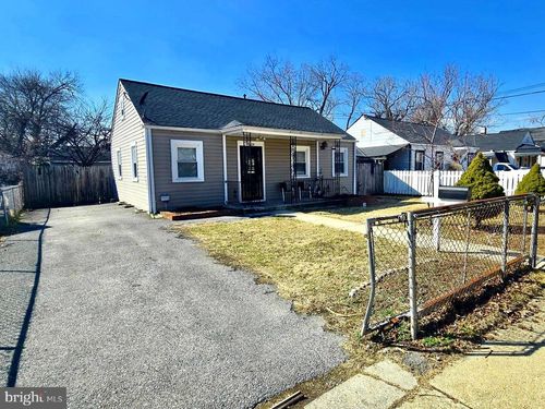 5604 31st Ave, HYATTSVILLE, MD, 20782-3703 | Card Image