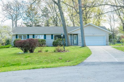N50W16323 Pin Oak Court, Menominee, WI, 53051 | Card Image
