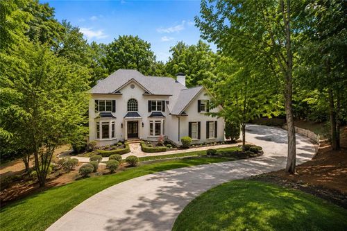 110 Valley Summit Ct, Roswell, GA, 30075-6816 | Card Image