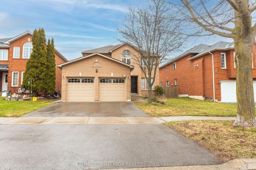 95 Clune Pl, Whitby, ON, L1R2C6 | Card Image