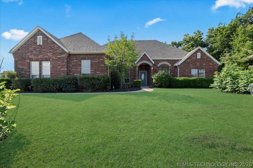 12586 Longhorn Court, Glenpool, OK, 74033 | Card Image