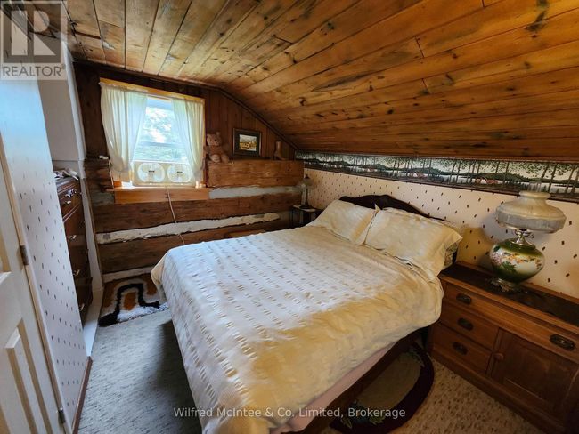 40065 School Rd, Home with 3 bedrooms, 2 bathrooms and 5 parking in Goderich ON | Image 16