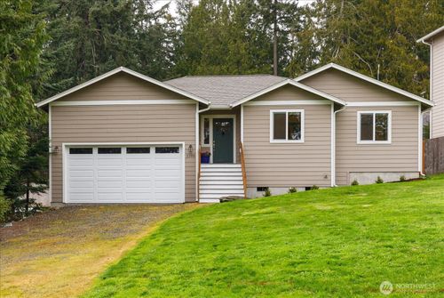 1105 Halsey Dr, Coupeville, WA, 98239-9783 | Card Image