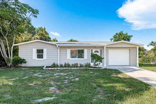 106 Avery Ave, Crystal Beach, FL, 34681 | Card Image