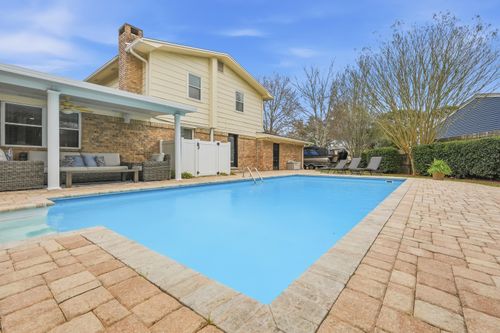 130 Lake Lorraine Cir, Shalimar, FL, 32579-1641 | Card Image