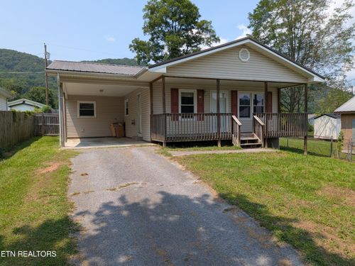 712 W Walden St, La Follette, TN, 37766-2252 | Card Image