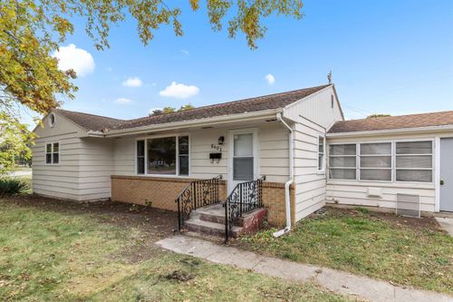 6402 East Dr, Loves Park, IL, 61111-4022 | Card Image