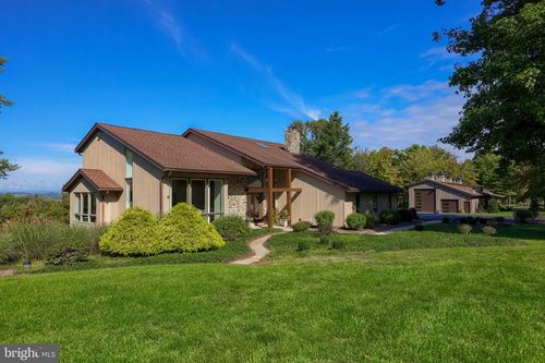 148 Forest Ln, ELIZABETHTOWN, PA, 17022-8456 | Card Image