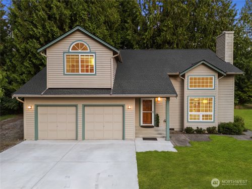 20217 6th Ave Nw, Arlington, WA, 98223-8372 | Card Image