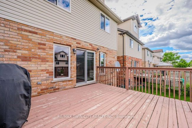 135 Harding St, House other with 3 bedrooms, 3 bathrooms and 1 parking in Kitchener ON | Image 33