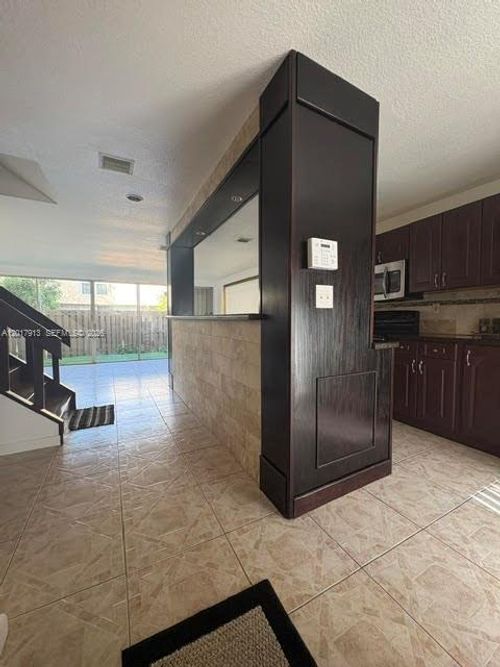 5-835 Nw 81st Way, Plantation, FL, 33324-1216 | Card Image