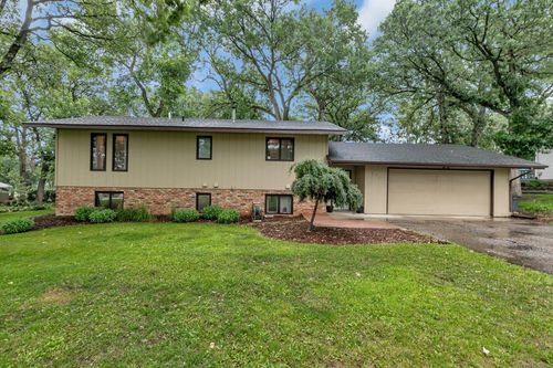 220 16th Ave Se, Saint Joseph, MN, 56374-9806 | Card Image