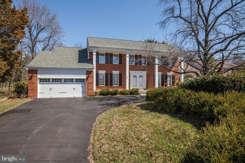 9915 Glen Rd, POTOMAC, MD, 20854-2081 | Card Image