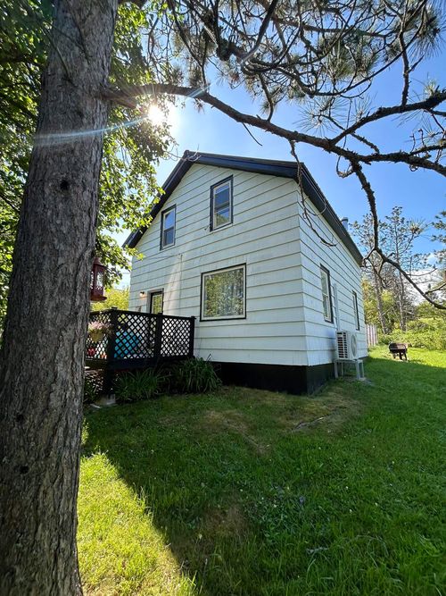 81 North St, Springhill, NS, B0M1X0 | Card Image