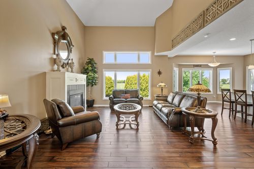 2692 Eagle Valley Dr, Woodbury, MN, 55129-4213 | Card Image