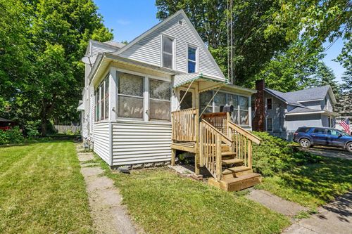 238 4th Ave, Three Rivers, MI, 49093-1509 | Card Image