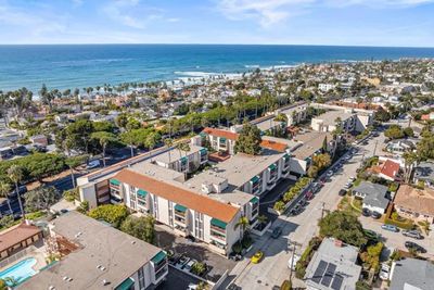 146 - La Jolla Boulevard, Condo with 1 bedrooms, 1 bathrooms and 1 parking in La Jolla CA | Image 1