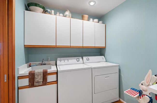 565 Beach Rd, House other with 4 bedrooms, 4 bathrooms and null parking in Harbor Springs MI | Image 32