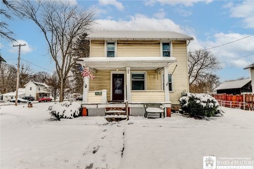 4626 S Gravel Rd, Medina, NY, 14103-9551 | Card Image