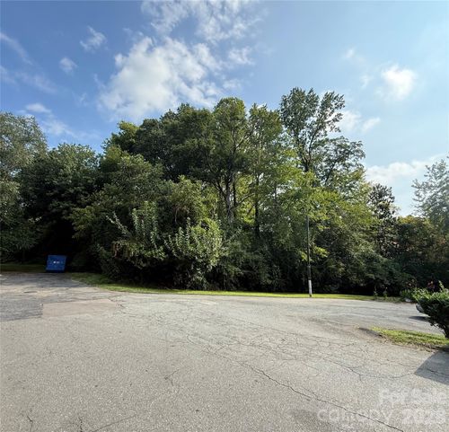 16-1320 Boone St, Charlotte, NC, 28216-5005 | Card Image
