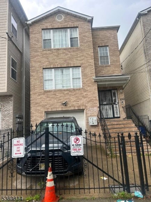 488 S 19th St, Newark, NJ, 07103-4989 | Card Image