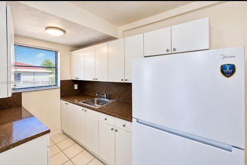 c6-6270 W Flagler St, Miami, FL, 33144-3012 | Card Image