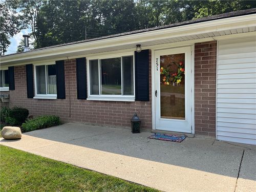 751 Country View Dr, Beavercreek, OH, 45430-1530 | Card Image