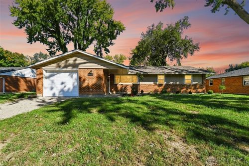 4877 Fishburg Rd, Huber Heights, OH, 45424-5304 | Card Image