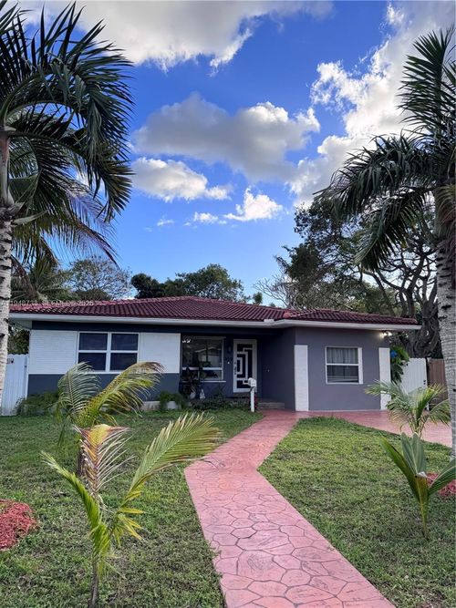 2614 Fillmore St, Hollywood, FL, 33020-4328 | Card Image
