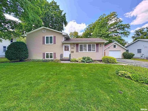 303 N West St, Cambridge, IL, 61238-1036 | Card Image