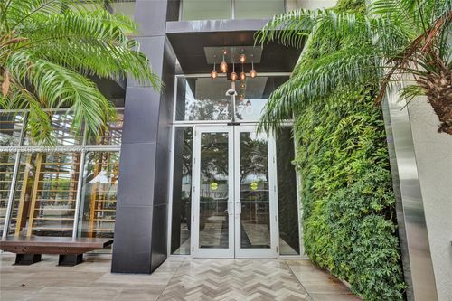 h1205-3470 E Coast Avenue, Miami, FL, 33137 | Card Image