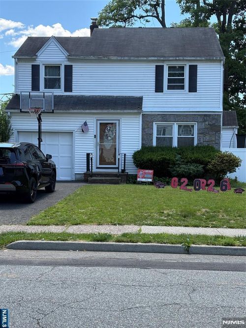 110 Ackerman Ave, Elmwood Park, NJ, 07407-1605 | Card Image