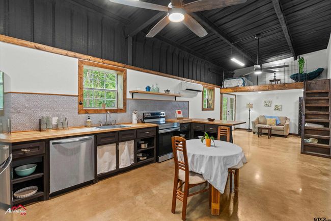 140 County Road 2242, House other with 3 bedrooms, 3 bathrooms and null parking in Daingerfield TX | Image 37