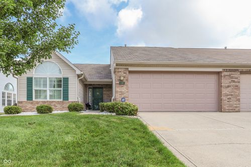 1192 Vicksburg South Dr, Greenwood, IN, 46143-7319 | Card Image
