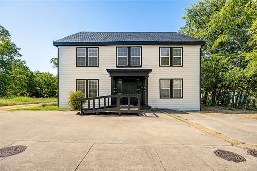 3607 Lee St, Greenville, TX, 75401-3915 | Card Image