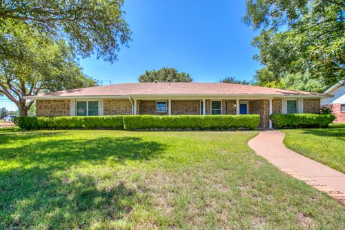 5111 Green Valley Trl, San Angelo, TX, 76904-7313 | Card Image