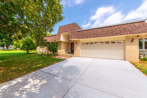 130 Meadowbrook Ln, Morris, IL, 60450-1019 | Card Image