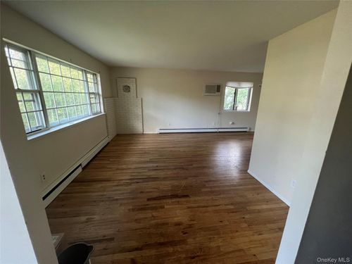 10 Cedarhurst Ave, Selden, NY, 11784-3026 | Card Image