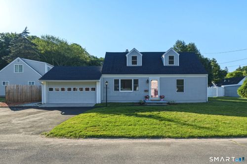 2 Oven Rock Rd, Bethel, CT, 06801-2307 | Card Image