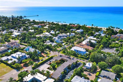 207a-207 8th Ave S, NAPLES, FL, 34102-6816 | Card Image