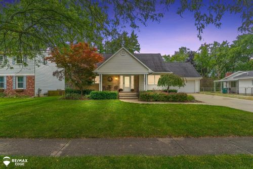 314 Cedarwood Dr, Flushing, MI, 48433-1873 | Card Image