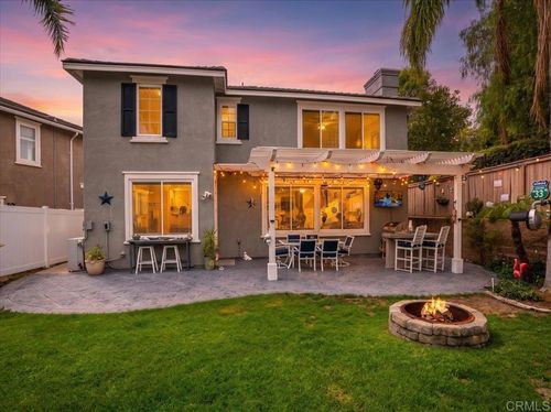937 Westport Ln, Vista, CA, 92084-6276 | Card Image