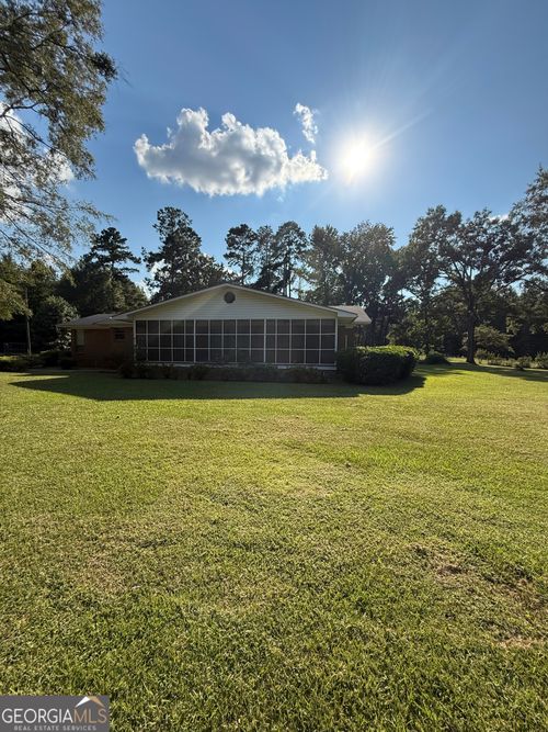 530 E Church St, Sandersville, GA, 31082-7628 | Card Image