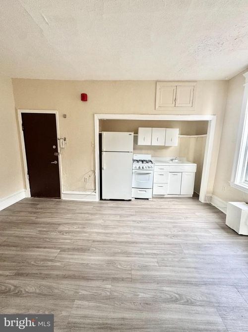 apt-3r-5040 Walnut St, PHILADELPHIA, PA, 19139-4247 | Card Image